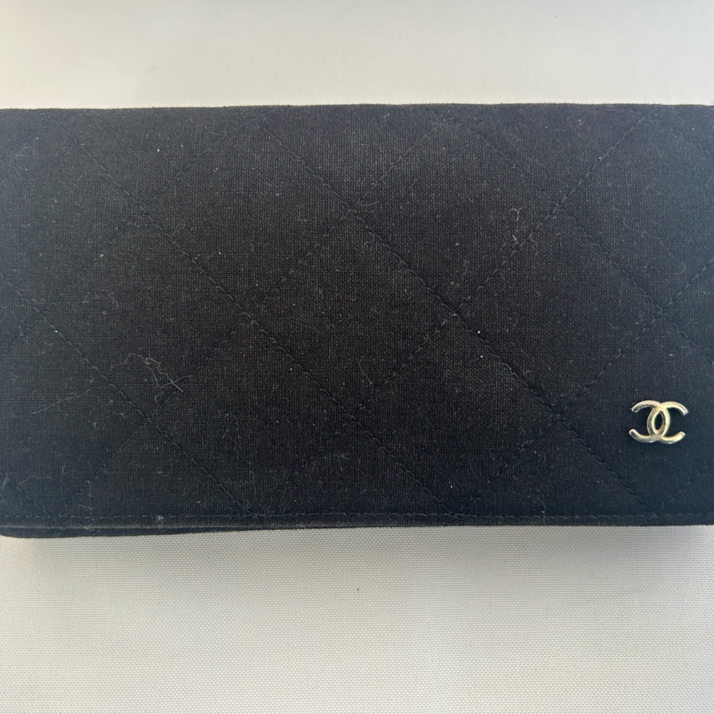 Chanel | Women’s Black Sunglasses  – Excellent Condition - Picture 9 of 11